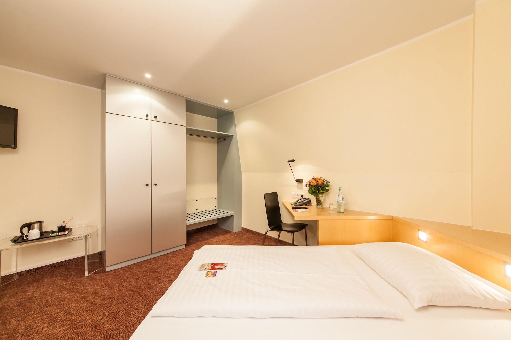 Select Hotel Silence Garden Koeln Exteriör bild