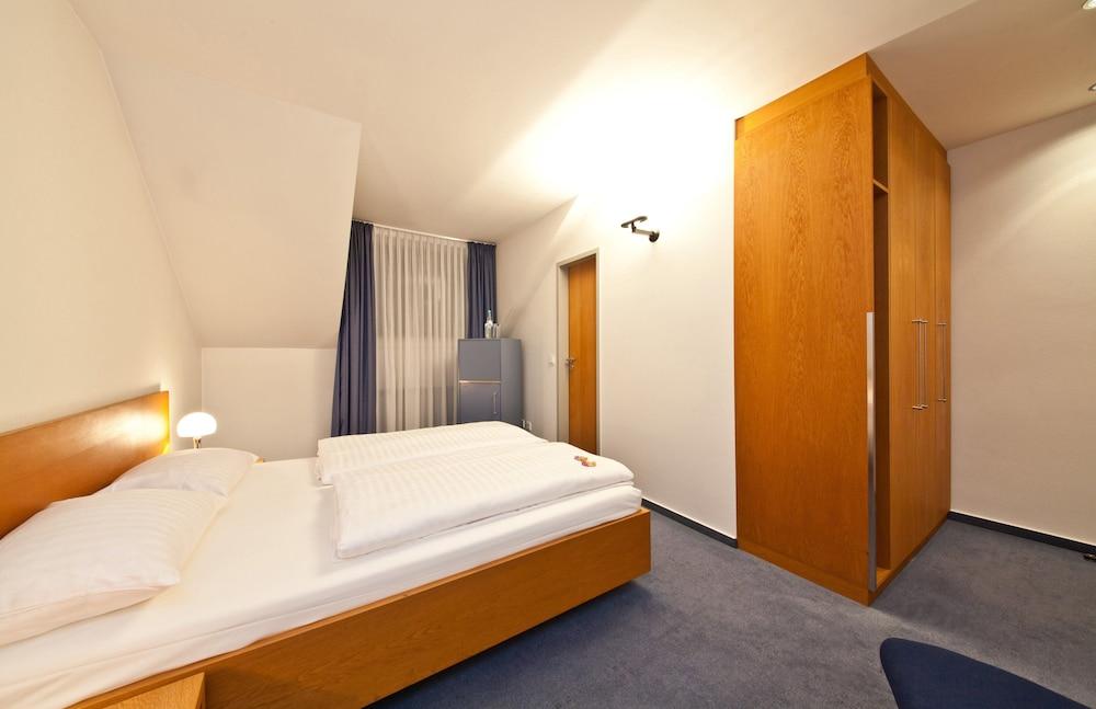 Select Hotel Silence Garden Koeln Exteriör bild
