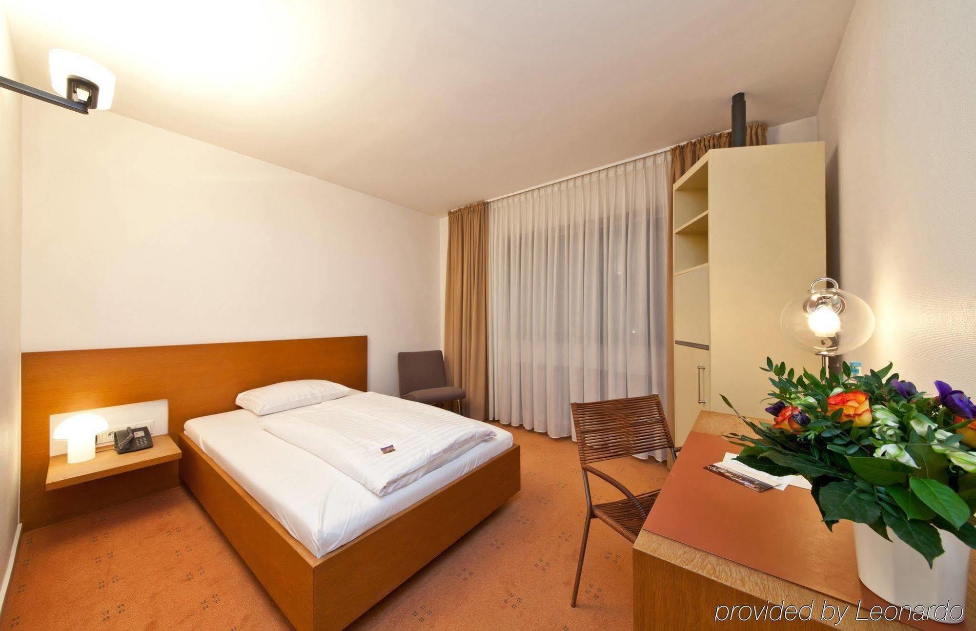 Select Hotel Silence Garden Koeln Exteriör bild